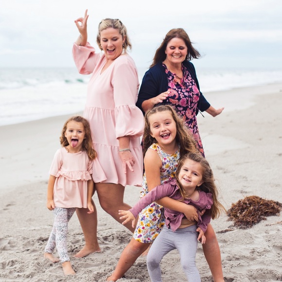 Meet your Posher, Danielle - Picture 2 of 3